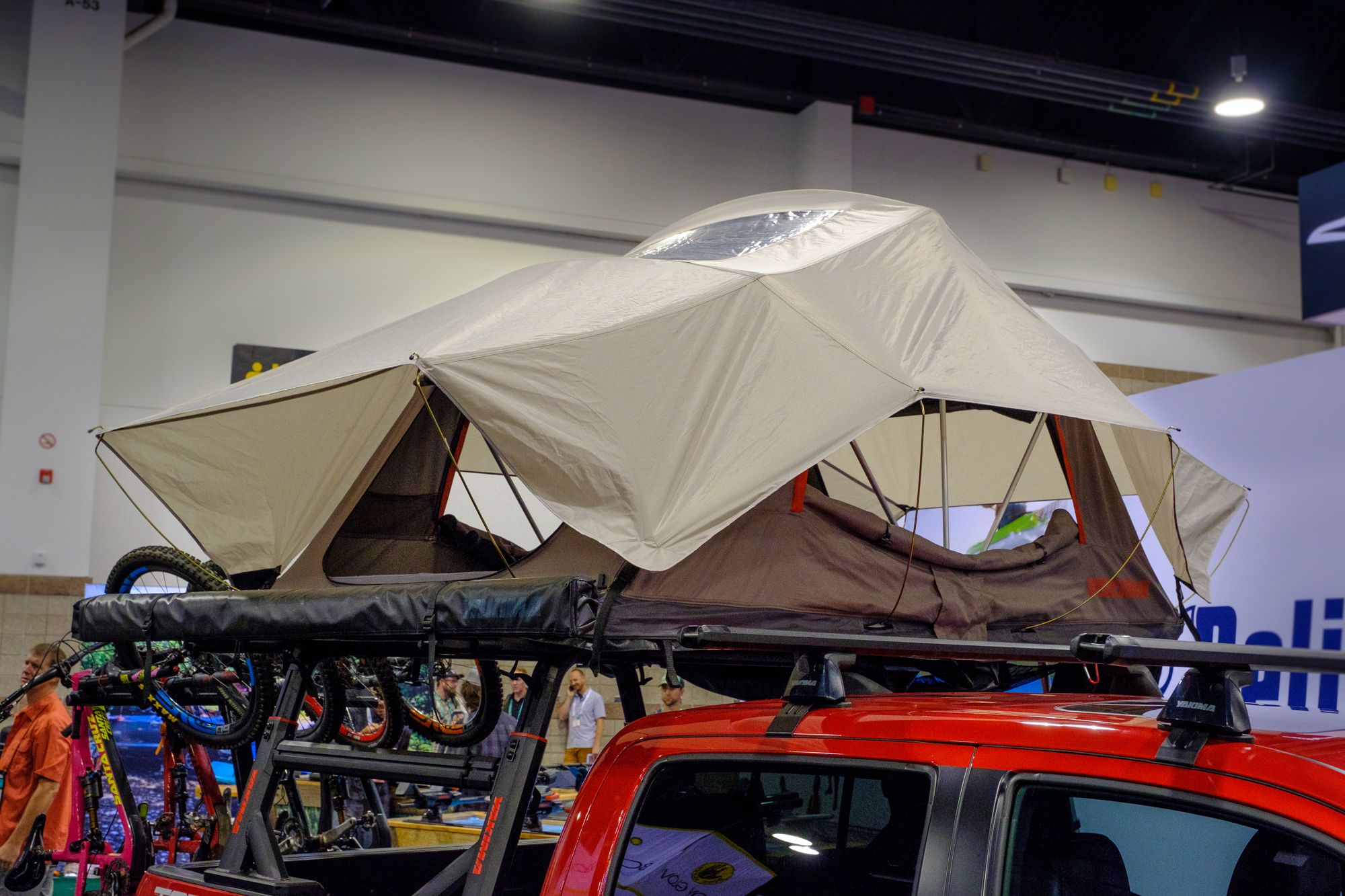 Yakima skyrise poler discount tent