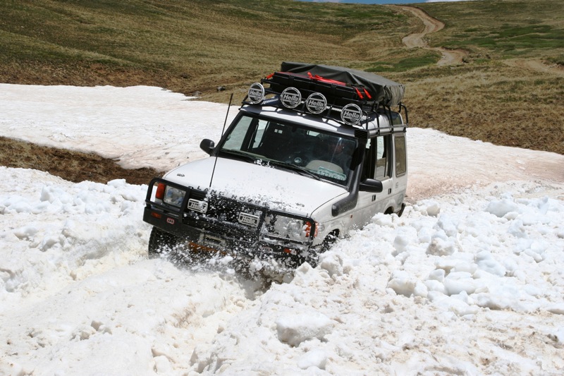 Josh is a solid driver, making the trails look easy in his expedition prepared Discovery I, 5-speed. 