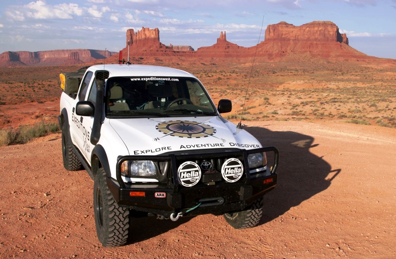 On the way home from Colorado, we took a detour through Monument Valley and did some scouting for a future Off-Road adventure. 