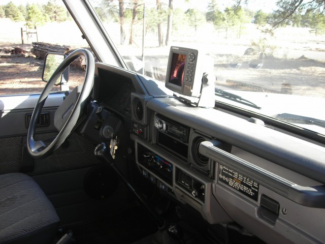 1985BJ70Interior