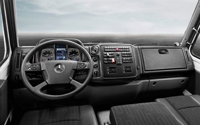 2014-mercedes-benz-unimog-u-5023-interior-view