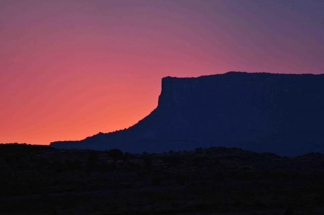 Moa7=Sunset over Canyonlands NP