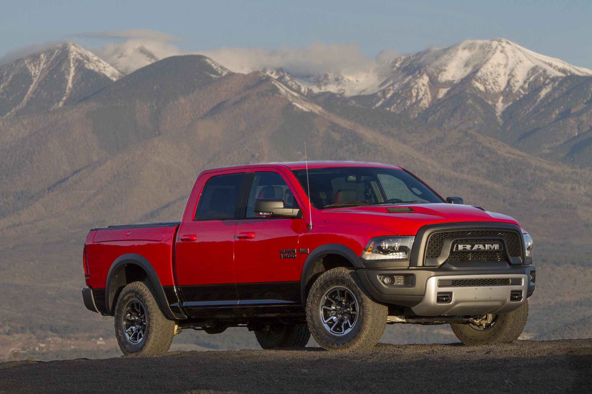 Найти рам. Dodge Ram 1500 2015. Dodge dodge Ram 2015. Ram 1500 Rebel 4х4. Ram 1500 2015.