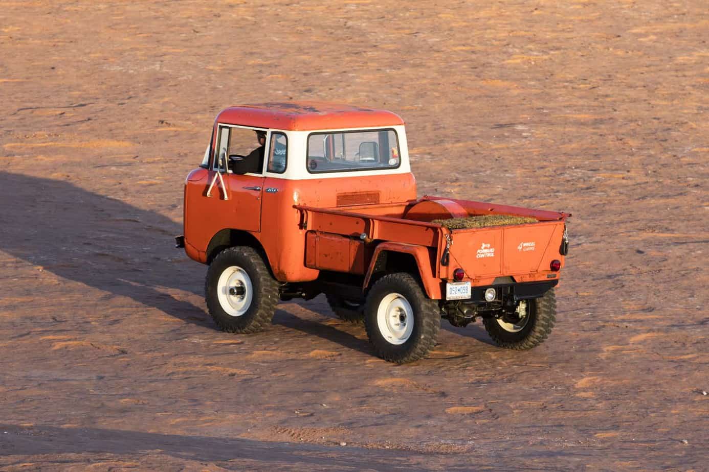 Jeep FC 150 012