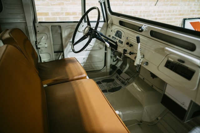 6 LC Museum Early FJ40