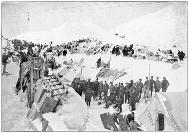 Chilkoot_pass_summit_1898