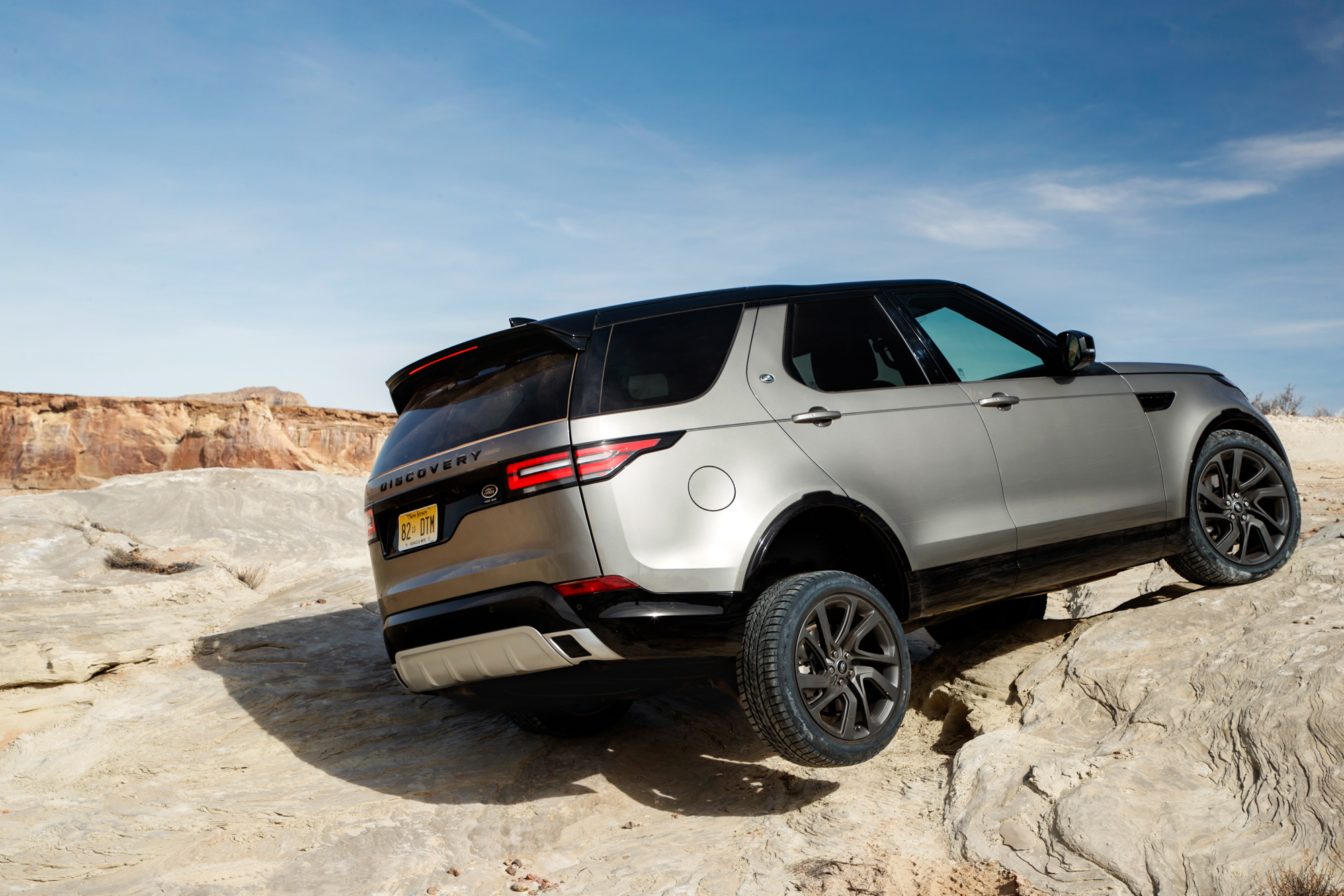 2021 land rover discovery review