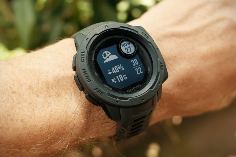 Обзор смарт часов garmin instinct