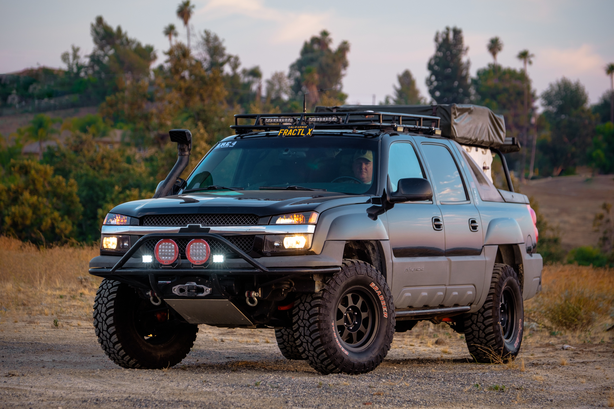 lifted 2007 chevy avalanche