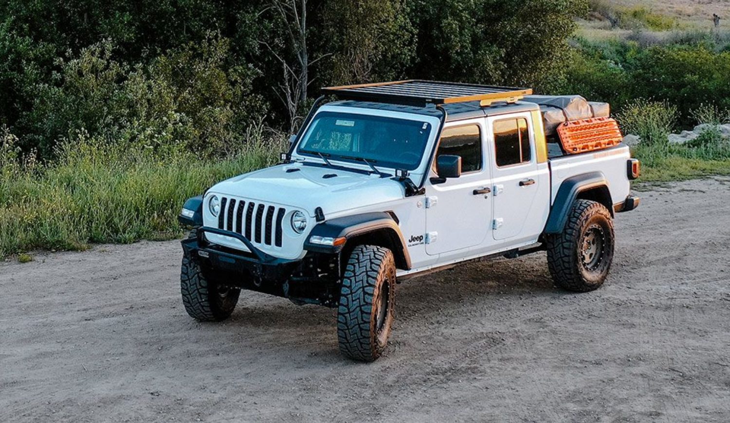 Front Runner Outfitters Releases Slim Line Ii Rack For Jeep Gladiator 