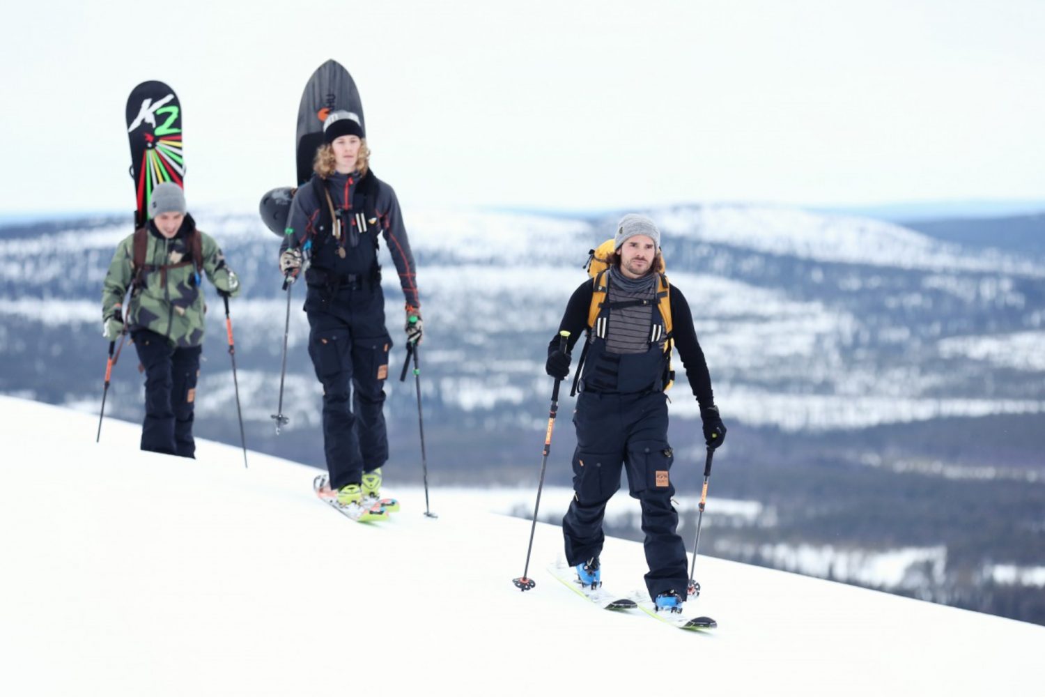 finnish lapland skiiers