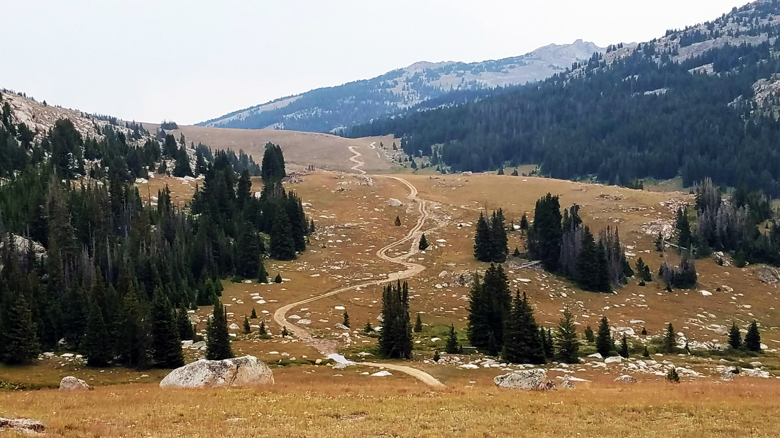 dirt road along wyoming BDR