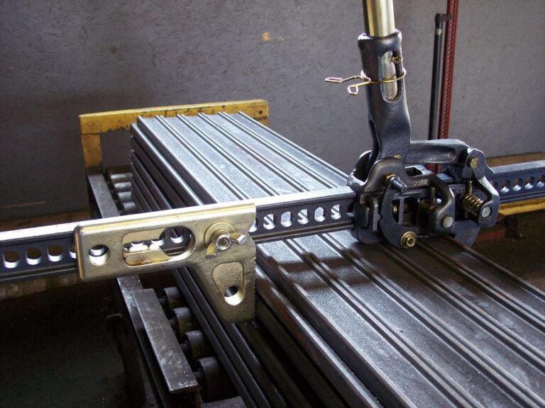 The WinchClampSpreader Attachment for HiLift Jacks Expedition Portal