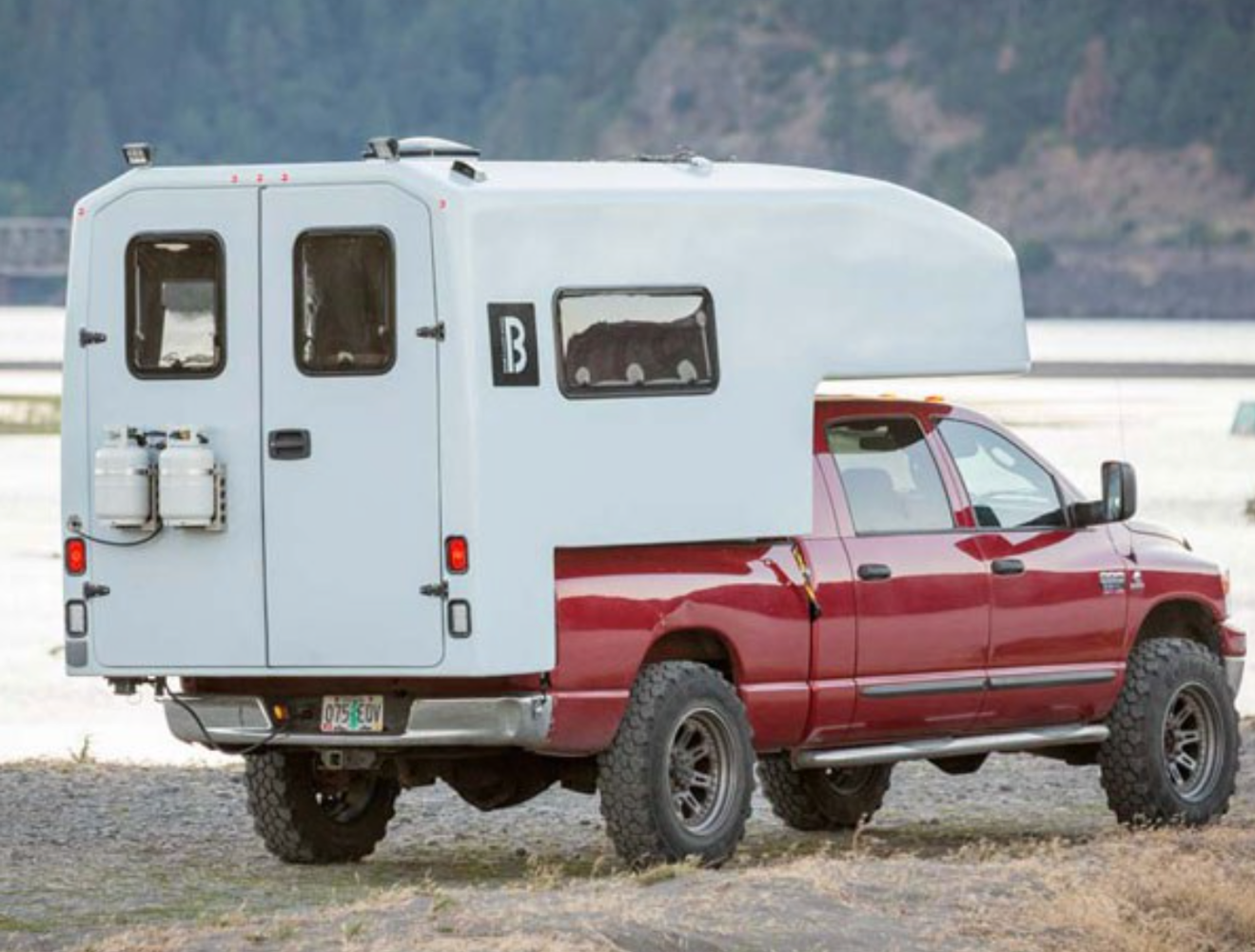 bahn camper works slide in truck camper