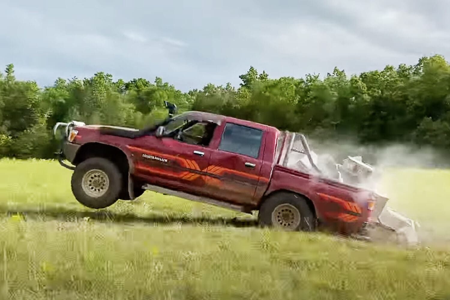 hilux_cover-1500x1000.jpg