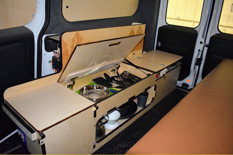 Featured Campervan Upfitter :: Voyager Campervans - Expedition Portal