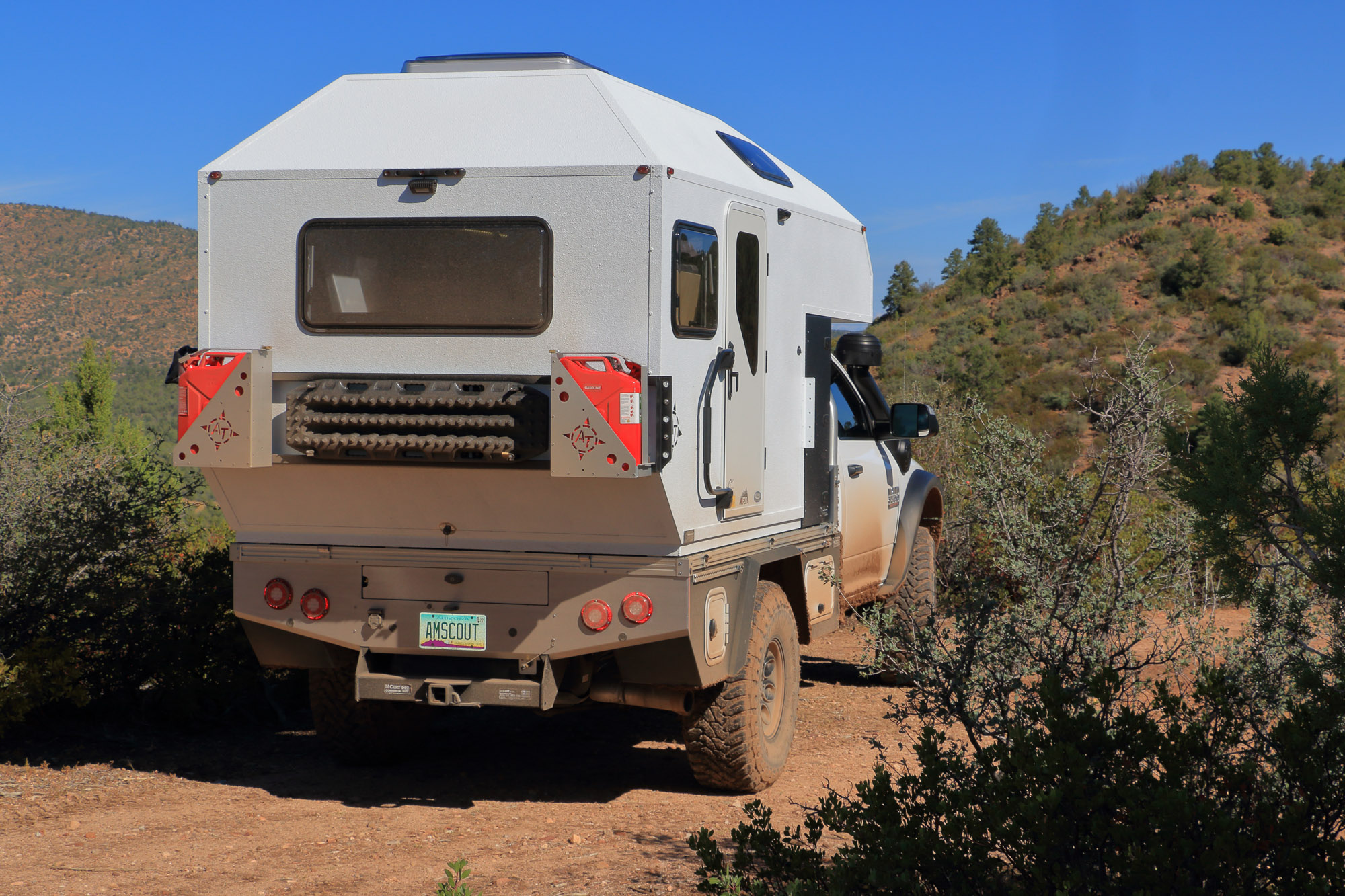 Aterra XL camper rear 3/4