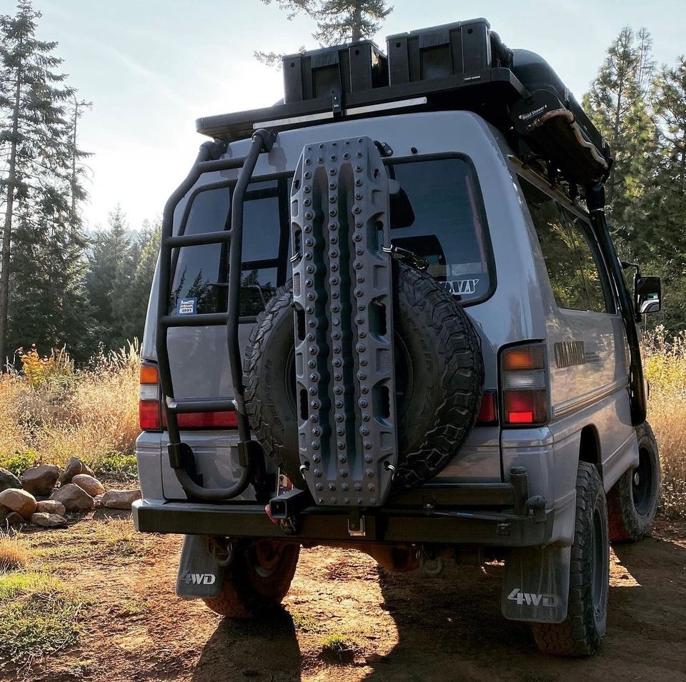 1993 Mitsubishi Delica L300 Chamonix