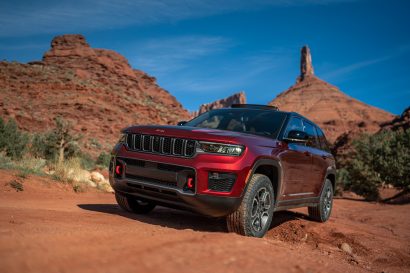 2022 jeep grand cherokee trailhawk off-road