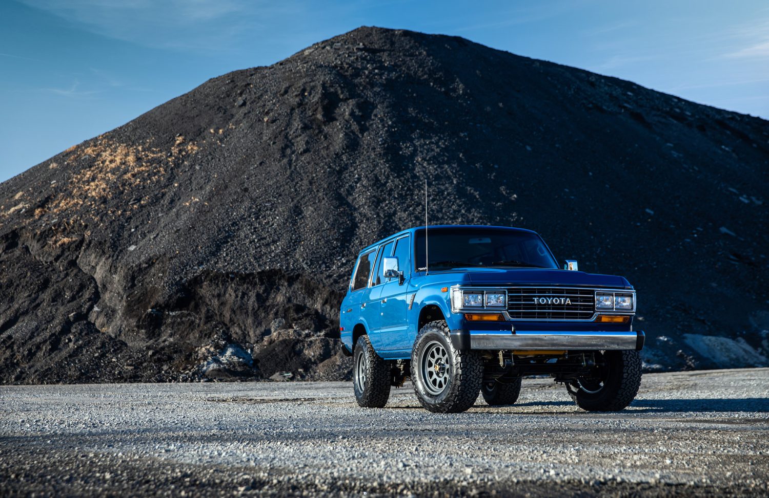 Toyota FJ62 vintage land cruiser restomod