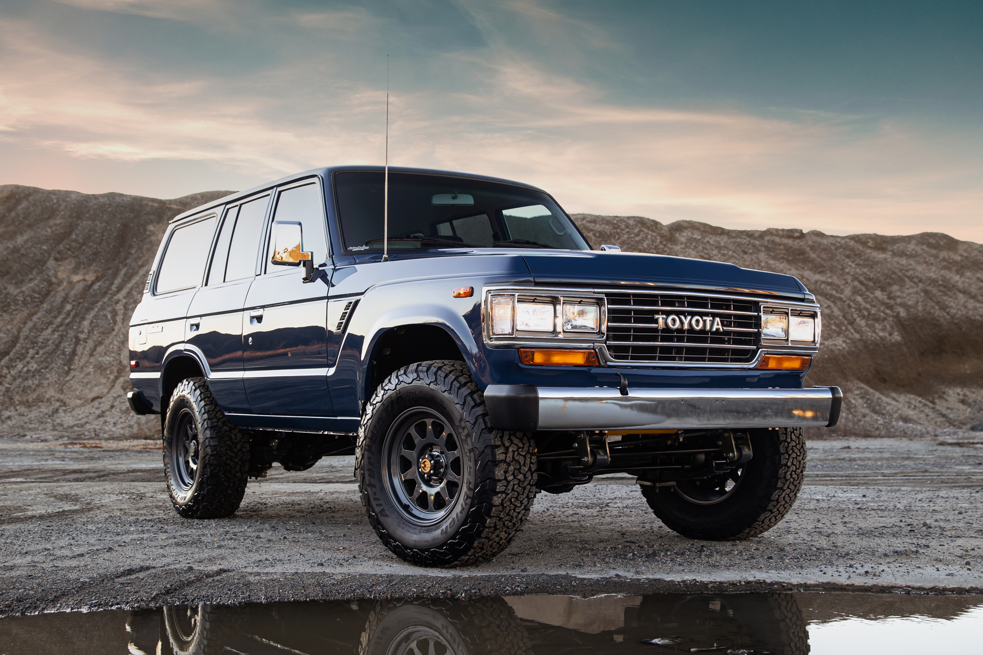 1988 Toyota Land Cruiser Interior