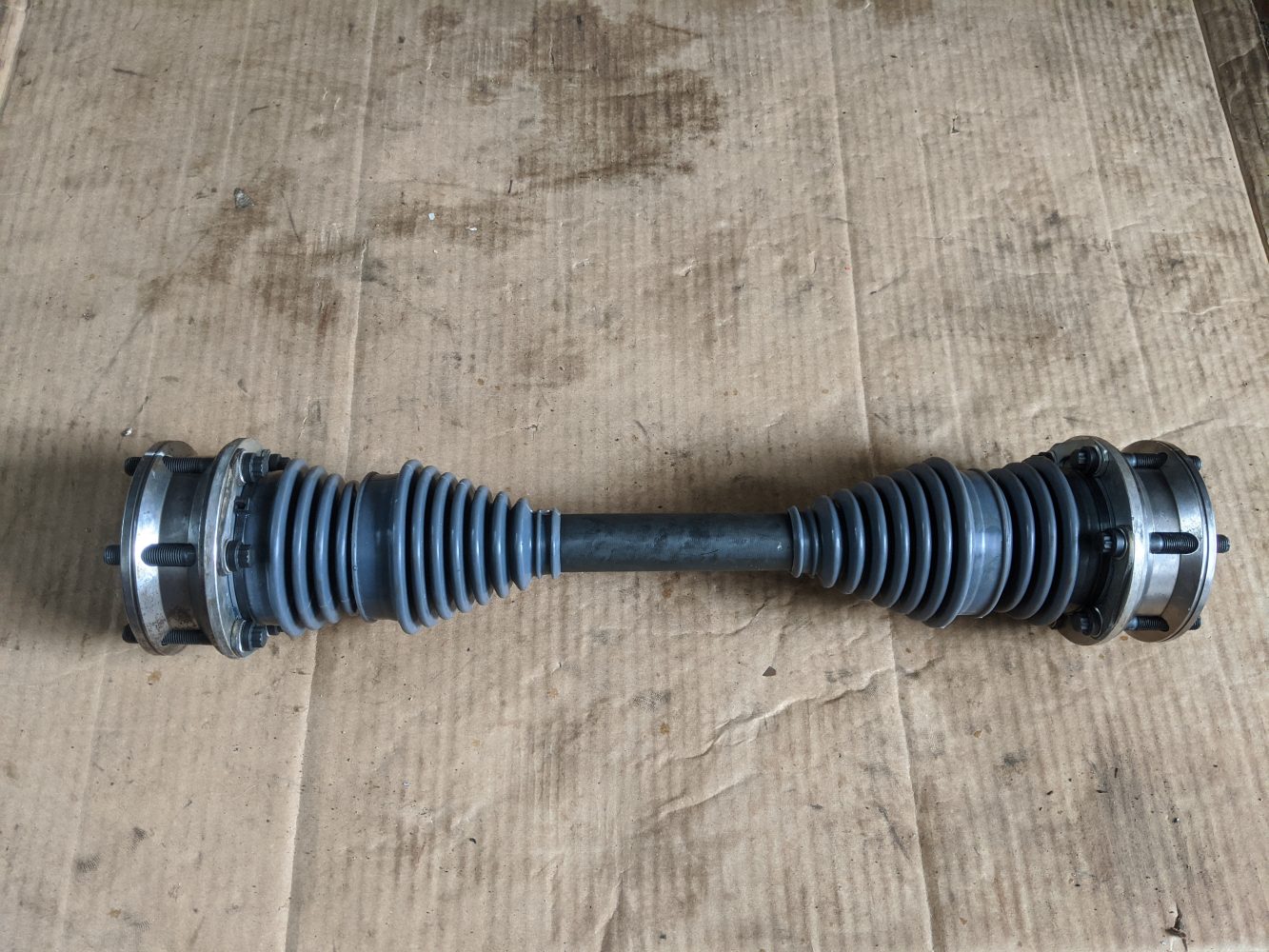 Feature Vehicle Alika Vaquer’s VW T3 Syncro Expedition Portal