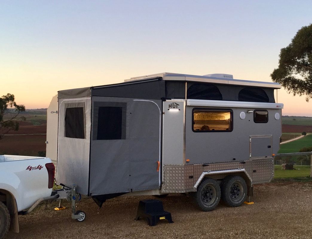 hutrv dekpod overland trailer