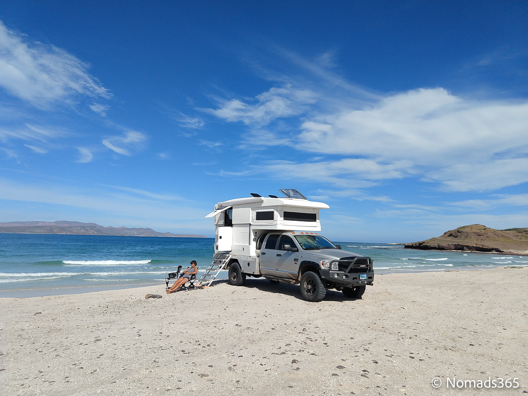 Overland Classifieds :: 2007 Dodge Ram 3500 Laramie w/ V1 XP Camper ...