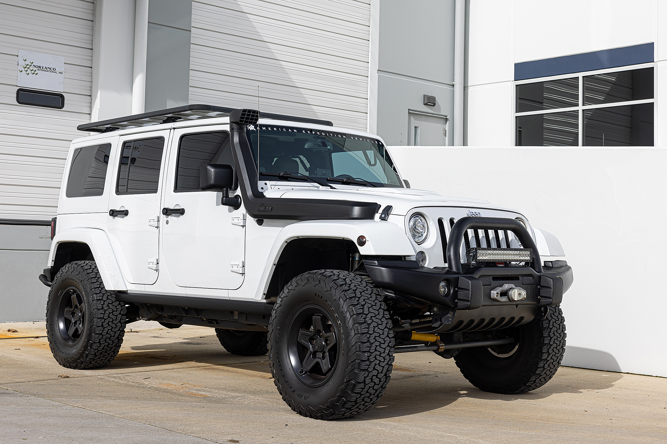 Jeep Wrangler JK - American Expedition Vehicles (AEV)