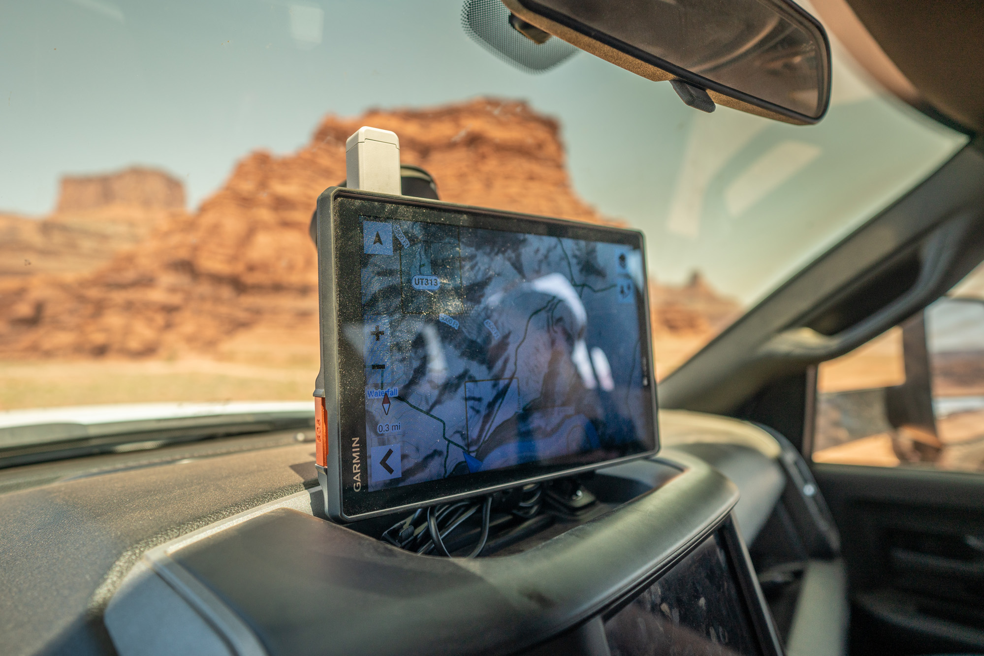 Garmin tread xl overland edition on vehicle dash