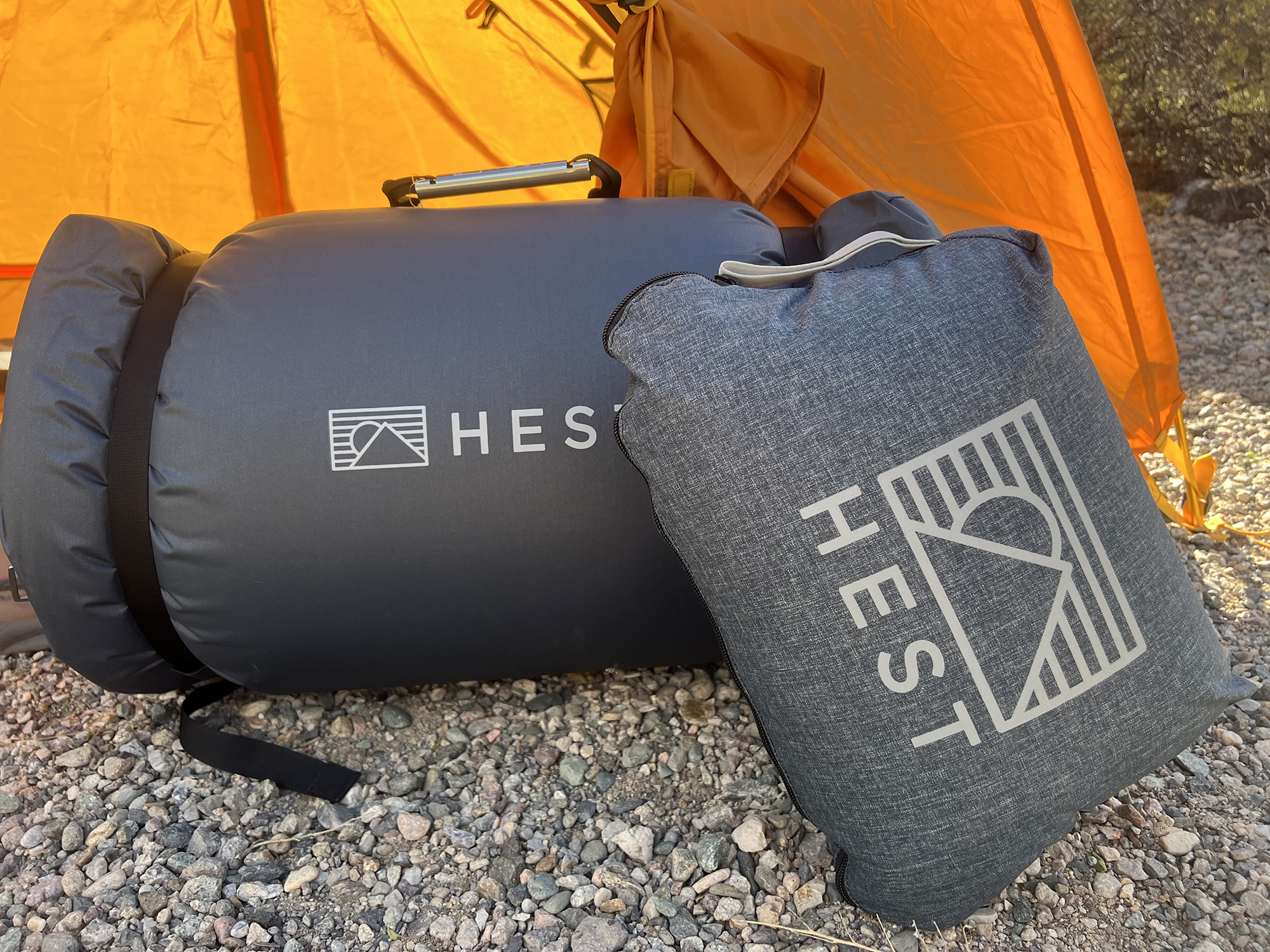 Hest Foamy and Camp Pillow :: The Dreamy Camping Mattress - Expedition  Portal