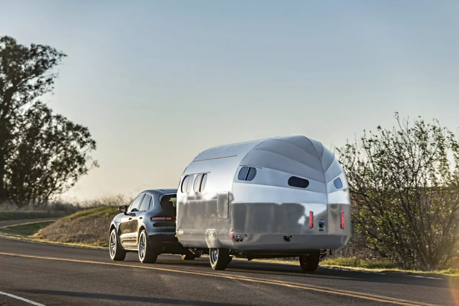 Bowlus Heritage Edition Travel Trailer Evokes the Golden Age of ...