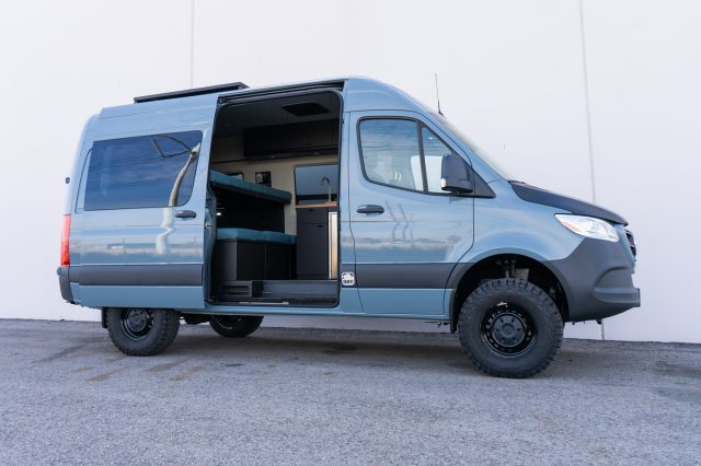 Spur Camper Van