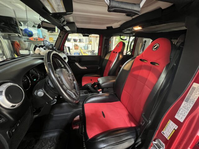 Wrangler Rubicon interior