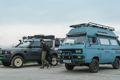 Vanagon Syncro and a Land Rover Discovery LR4