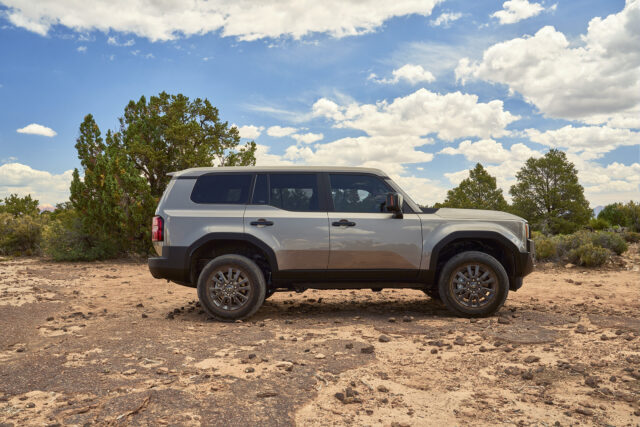 Toyota unveils new Land Cruiser '250' Series with advanced off-road  performance, ET Auto