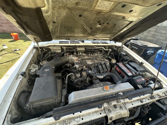 Mitsubishi Montero engine bay