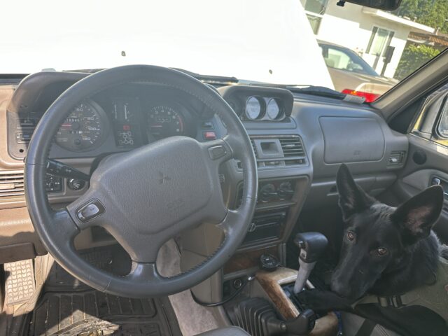 Montero interior 