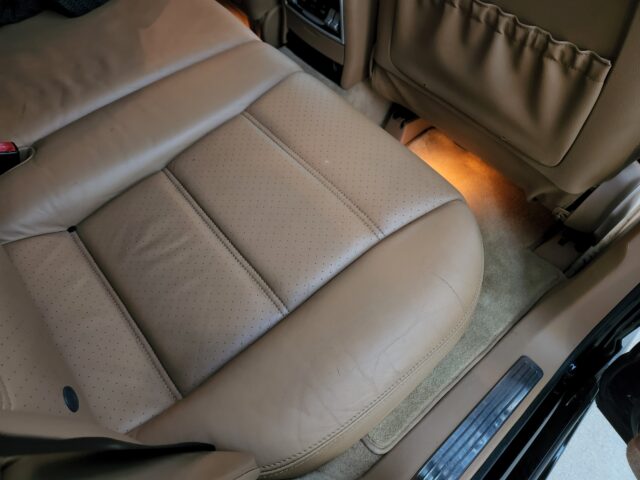 Cayenne leather seats