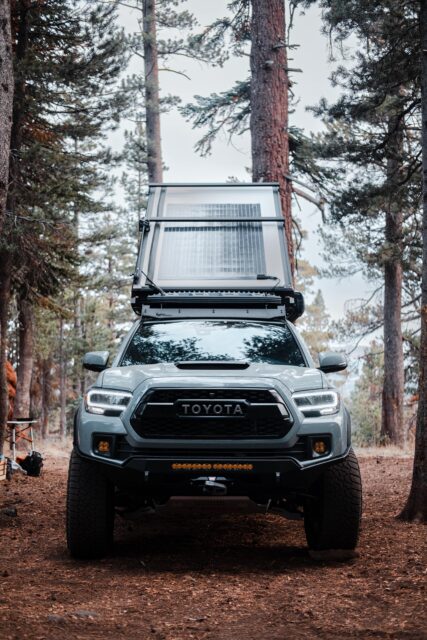 Τακόμα τροχόσπιτο με αναδιπλούμενη οροφή