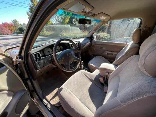 Tacoma interior 