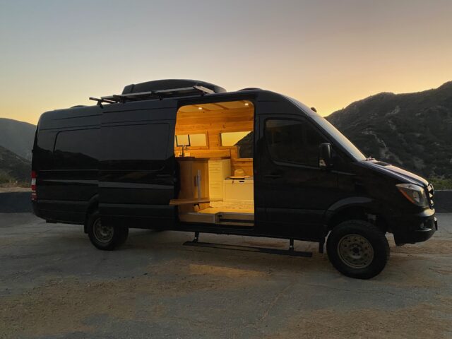 Mercedes Sprinter 4x4 170 expedition camper