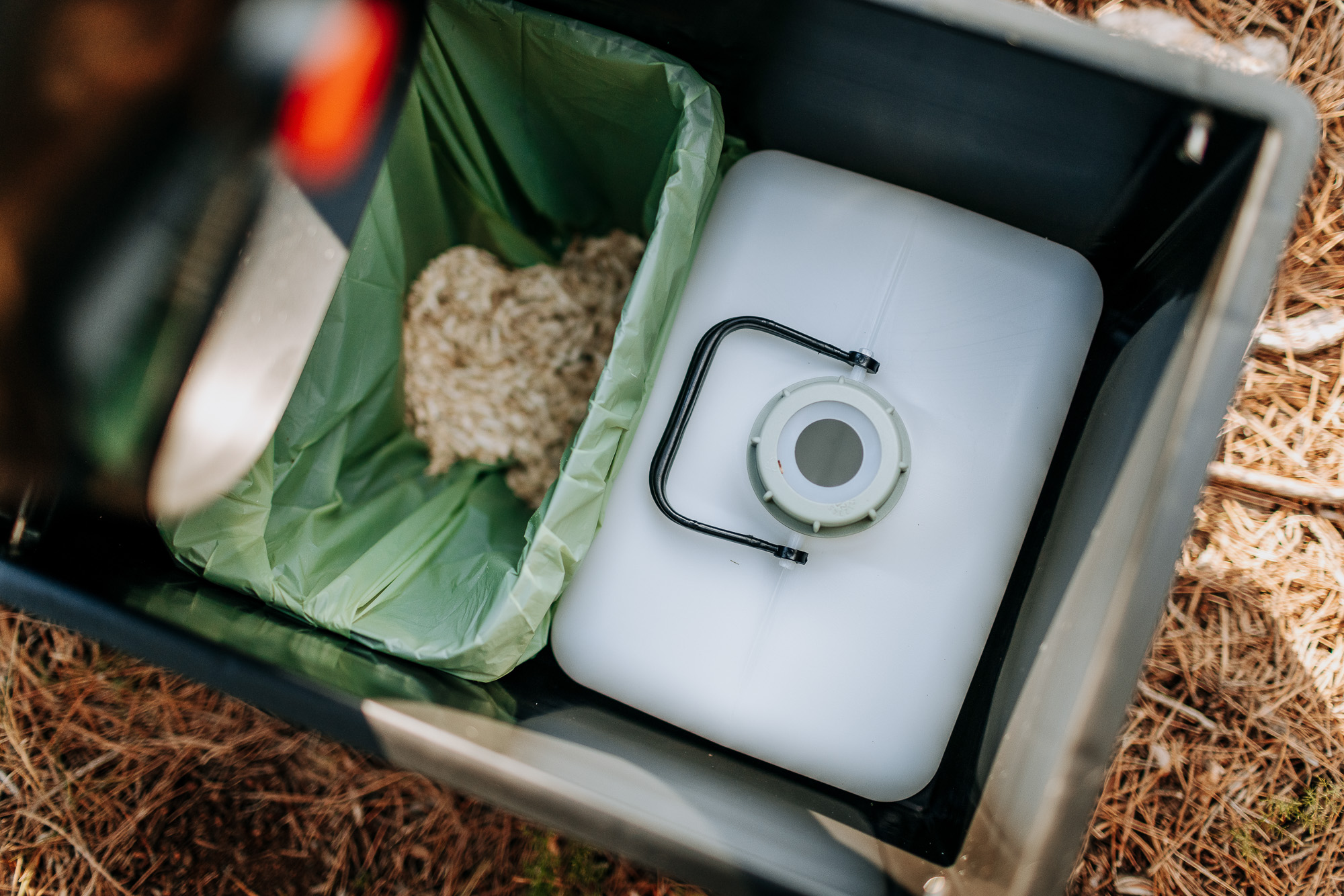 Boxio Portable Sink and Toilet :: Field Tested