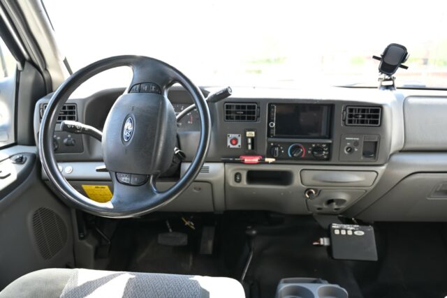 Ford F-450 cab interior 