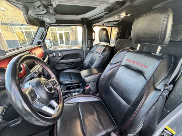 Rubicon interior 