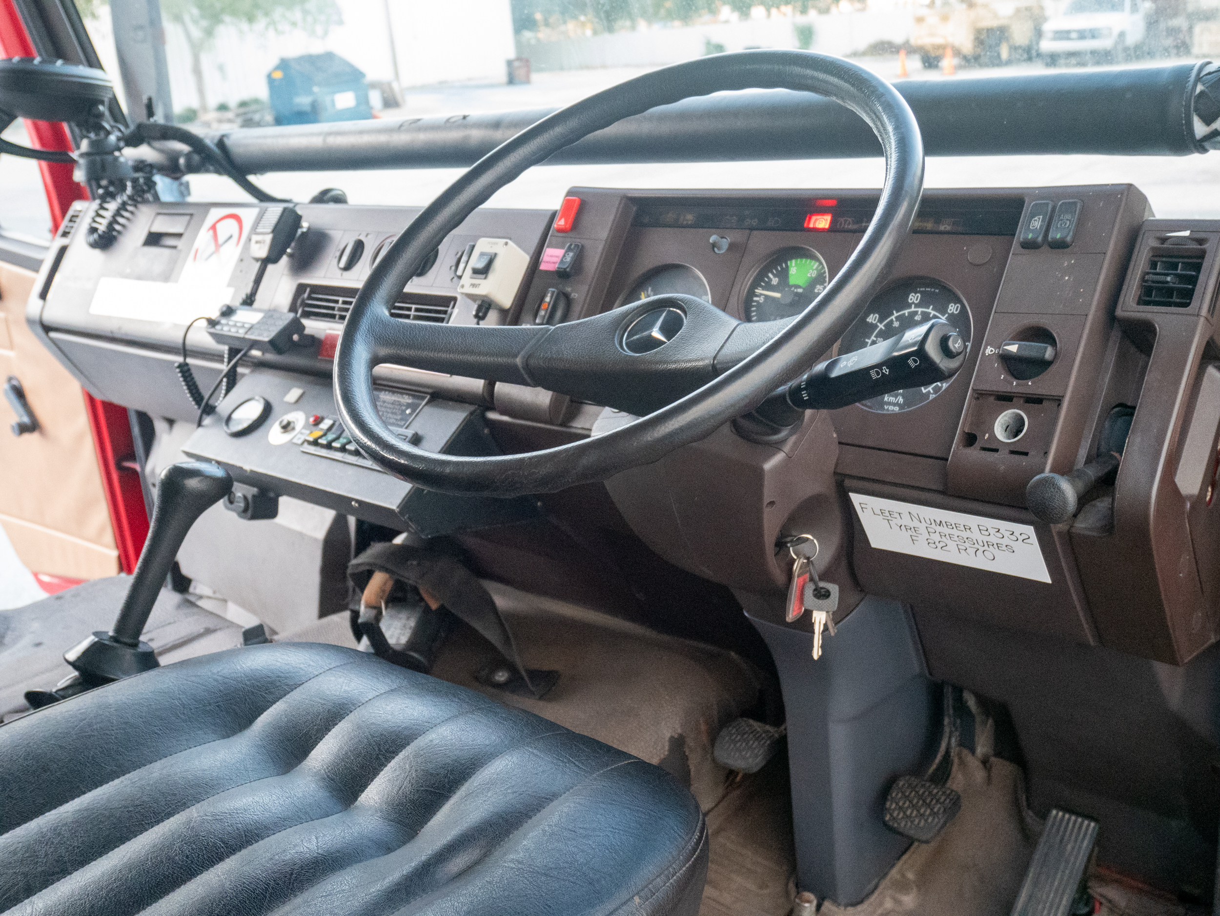 Mercedes 1120AF interior 