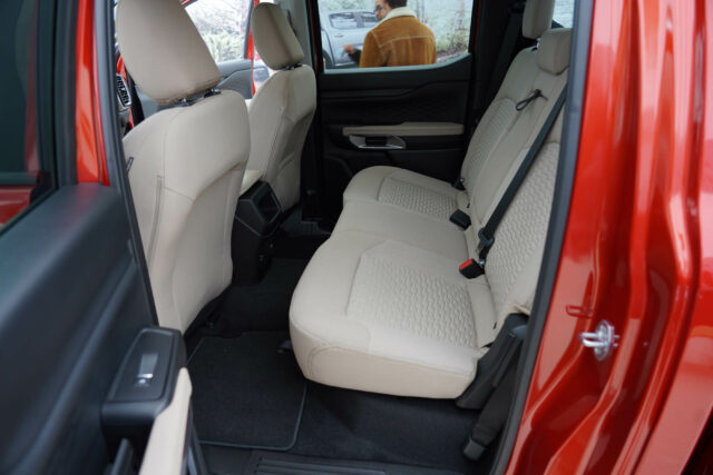 2024 Ford Ranger back seats