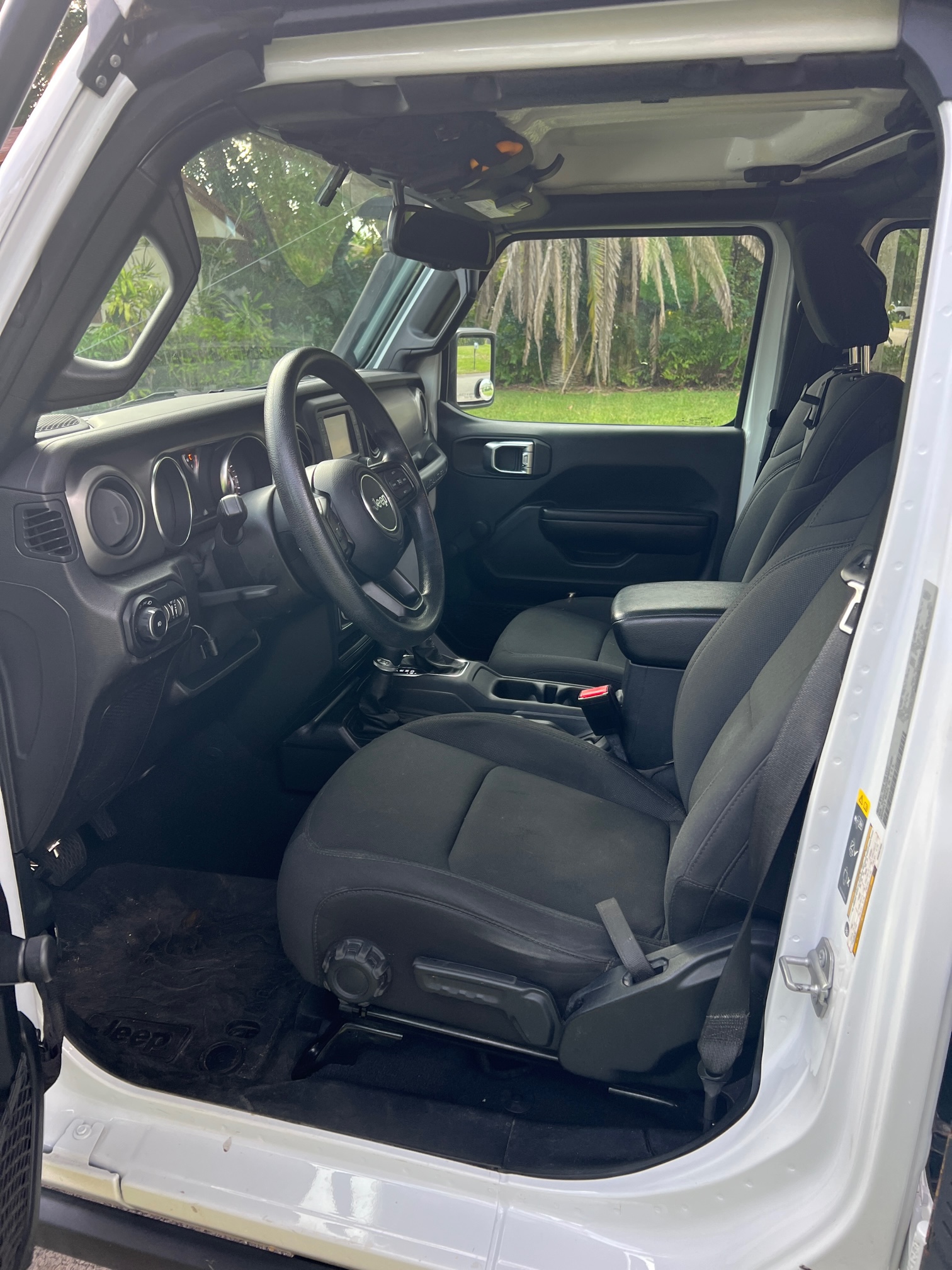 Wrangler Unlimited interior 