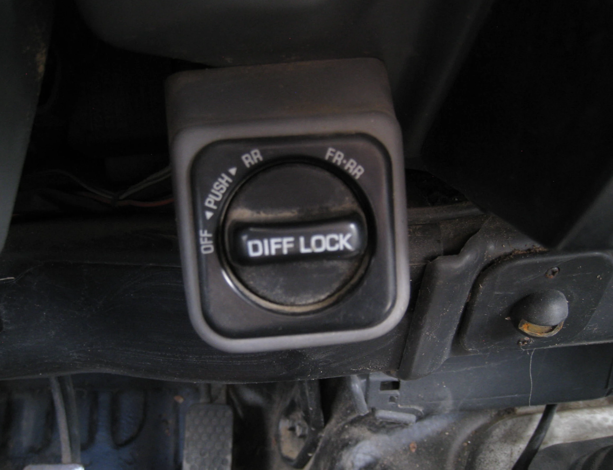 Troop carrier diff lock 