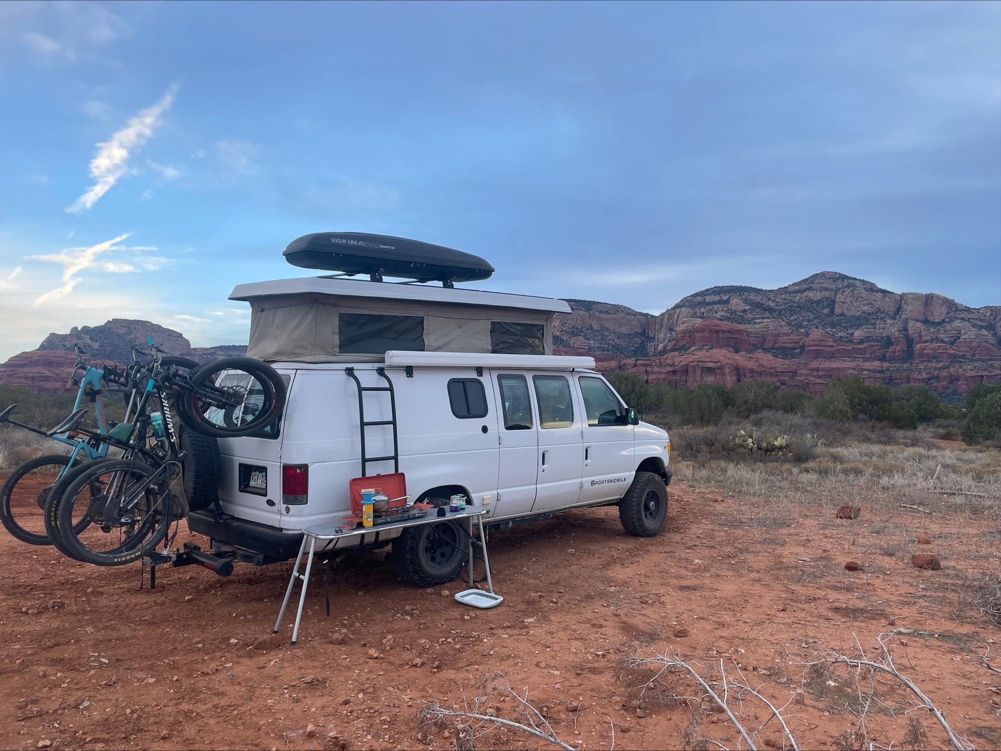 Ford E-250 4WD overland van